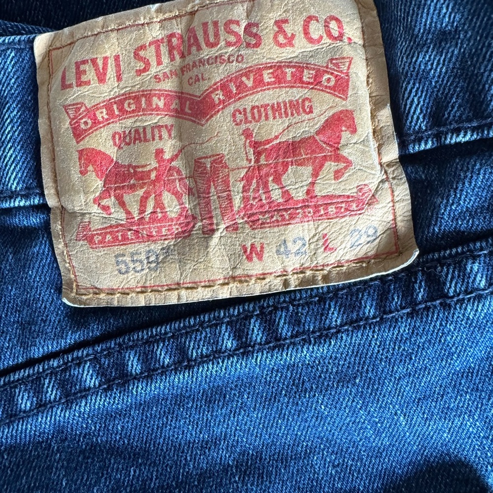 Levi's Blue Classic Denim Jeans with Iconic Leather Patch